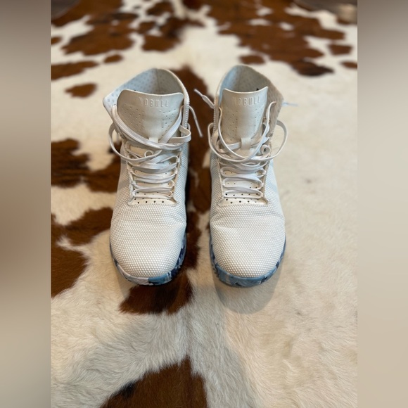 SOLD!!!!!!  NOBULL training Shoes - Picture 2 of 4